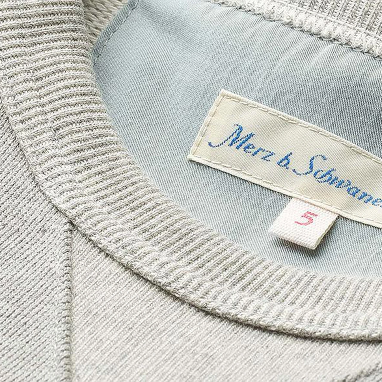 Merz B. Schwanen G.O. Sweatshirt Raglan - Grey Melange 4 Merz B. Schwanen G.O. Sweatshirt Raglan - Grey Melange – Bild 2