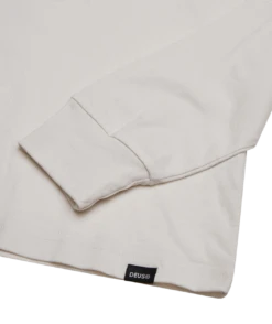 Deus Ingenue Longsleeve - White -Günstiges Filson Geschäft Deus Ingenue white detail2 1280x1280