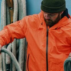 Filson Swiftwater Regenjacke - Blaze Orange -Günstiges Filson Geschäft Hero1 2 D 1280x1280