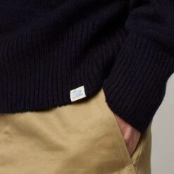 Merz B. Schwanen Rundhals Pullover Klassisch - Dark Navy -Günstiges Filson Geschäft LOCC01 51 11 2 MA 1280x1280