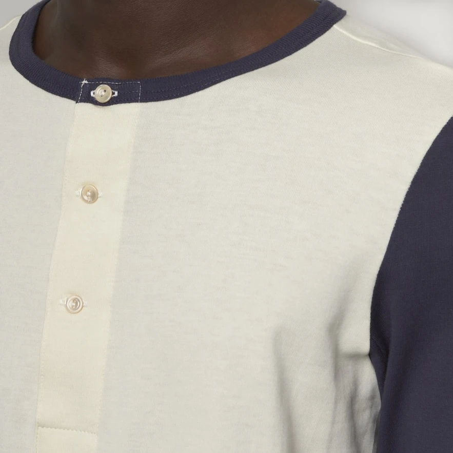 Merz B. Schwanen G.O. Knopfleisten LS - Oat/ Navy 7 Merz B. Schwanen G.O. Knopfleisten LS - Oat/ Navy – Bild 5